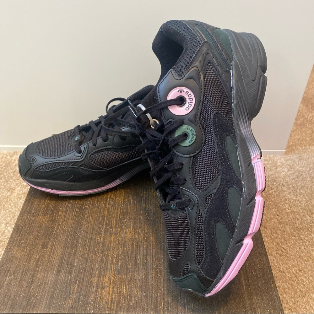 adidas Shoes Women's 10.5 ASTIR W Sneaker Black Lilac Purple  GW5370 New